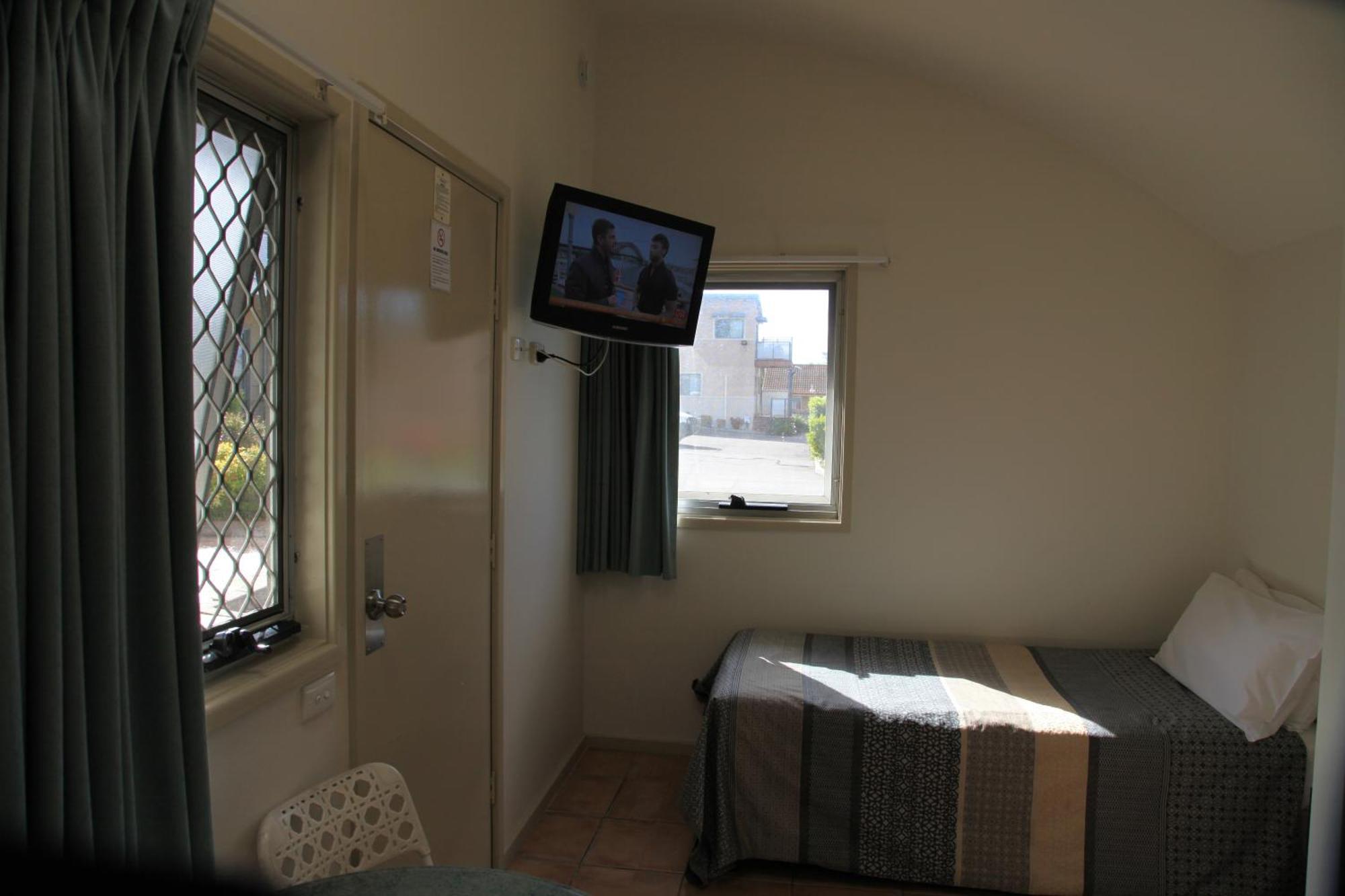Travellers Motor Village Newcastle Rum bild